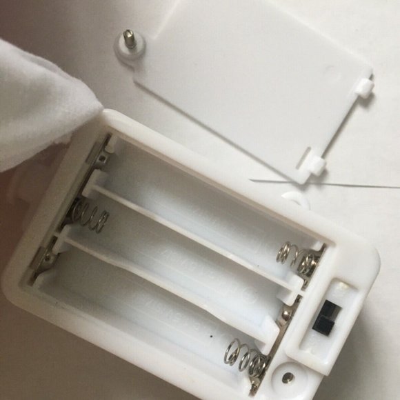 Peppa Pig lot! With Hug Me Plush and Plastic Figures and accessories. - Picture 8 of 8